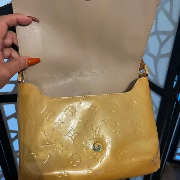 Louis Vuitton Thompson Street  Mustard Yellow Monogram Embossed Shoulder Bag - Picture 4 of 9